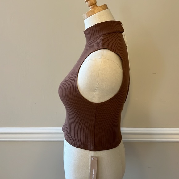 Reformation brown sleeveless turtleneck top - Picture 4 of 9